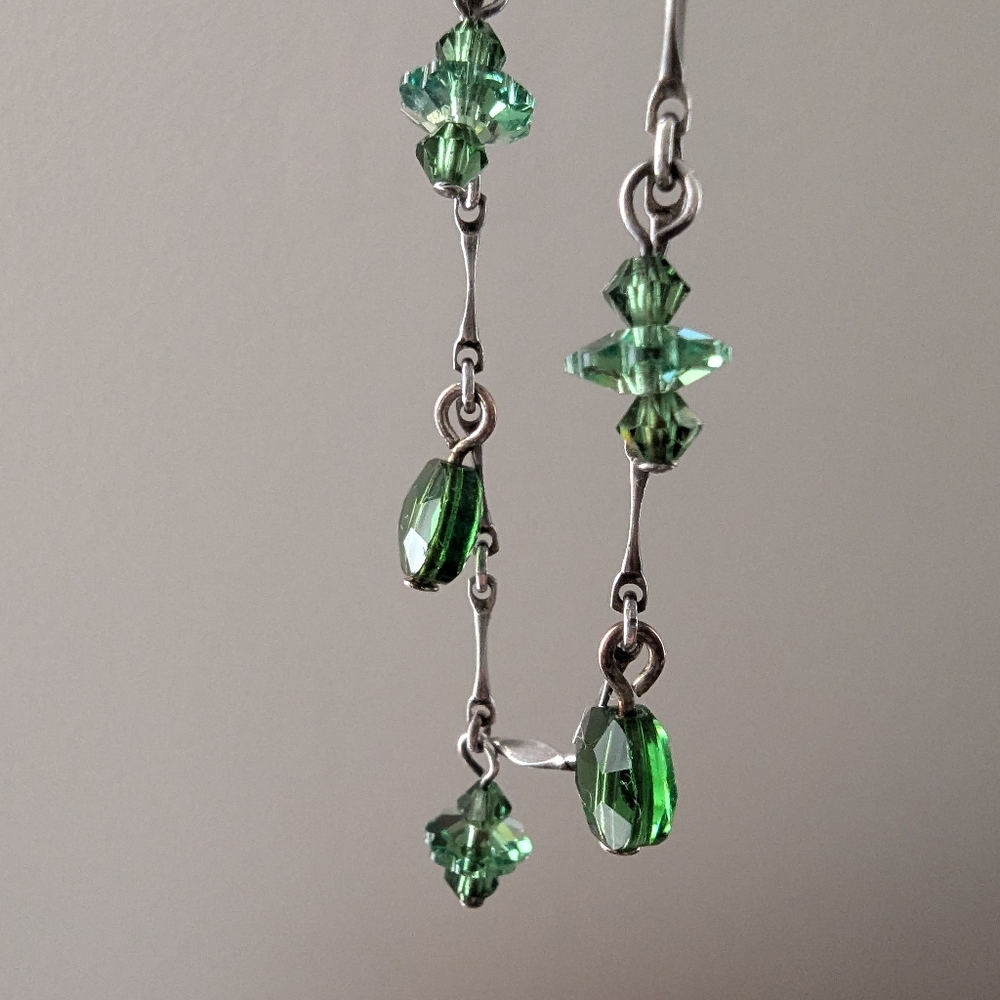 Bottle green bead and silver 16 inch necklace